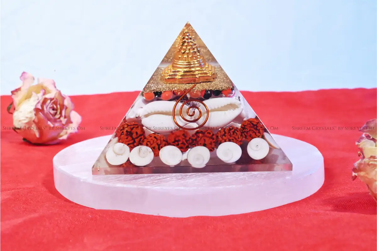 Laxmi Pyramid – Shreem Crystals