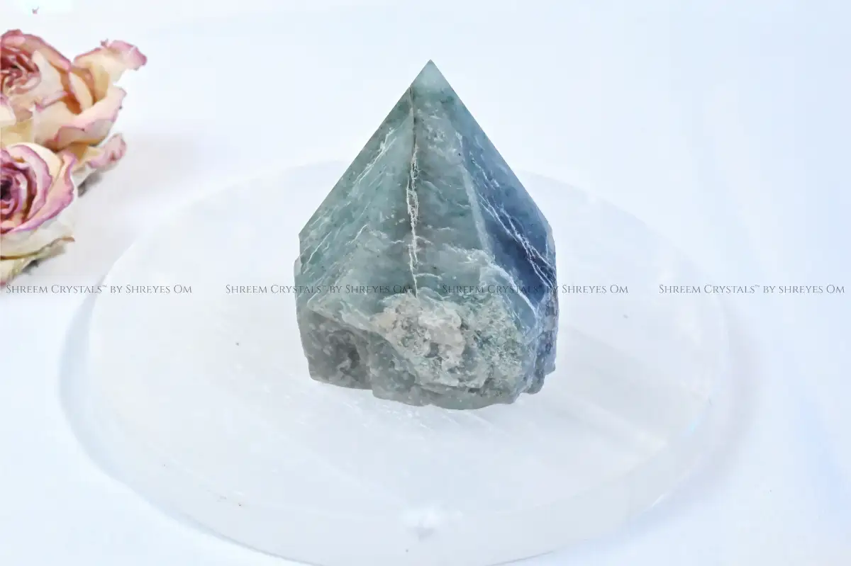Green Aventurine Raw Point – Shreem Crystals