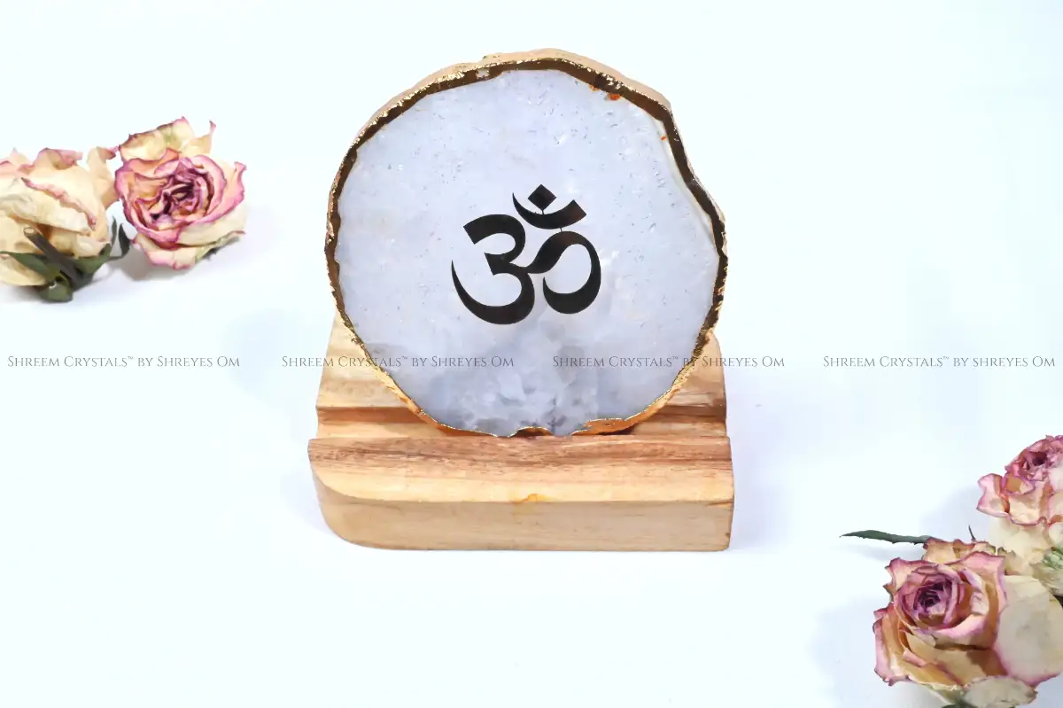 Om Agate Showpiece – Shreem Crystals