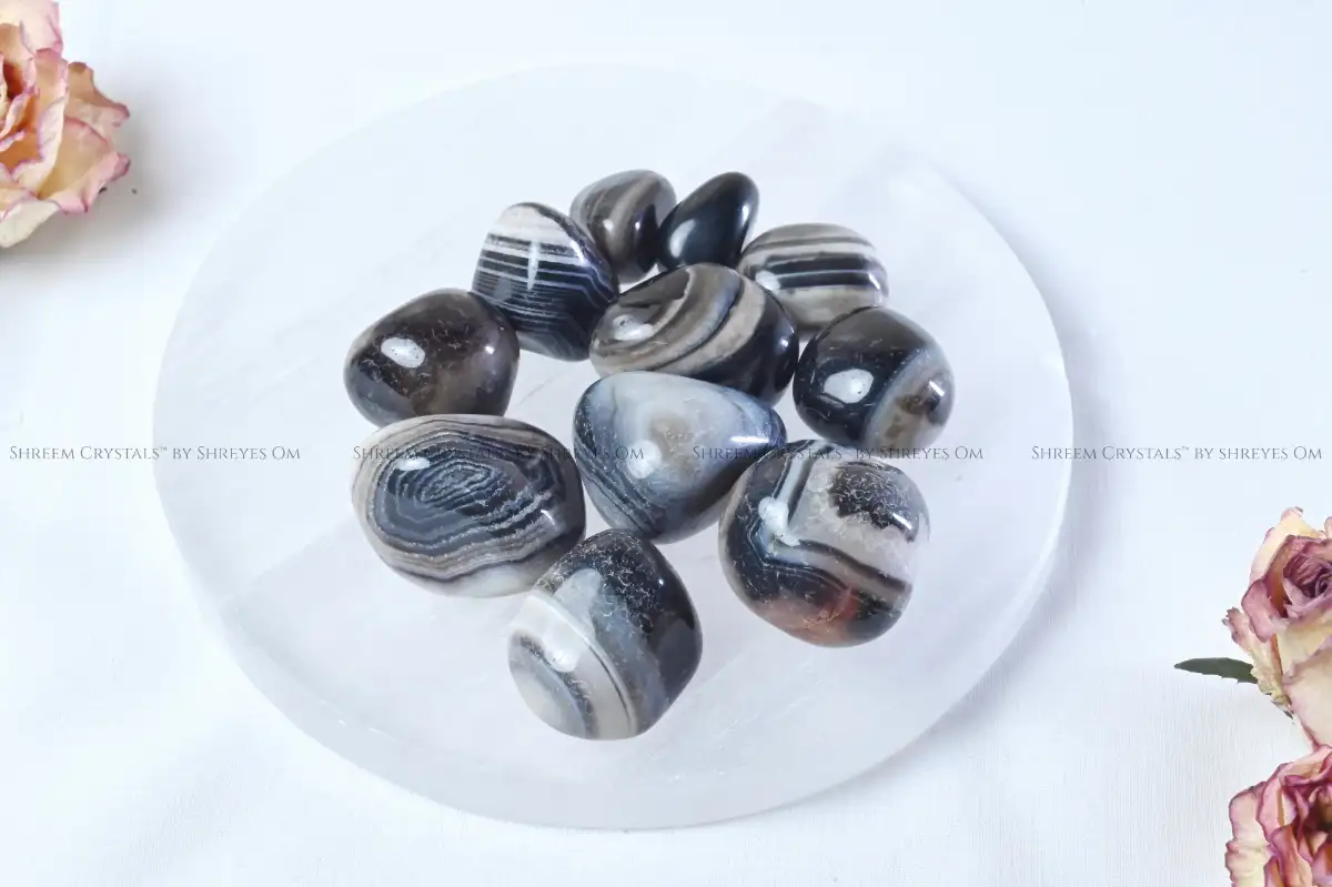 Sulemani Hakik / Black Banded Agate Tumbles
